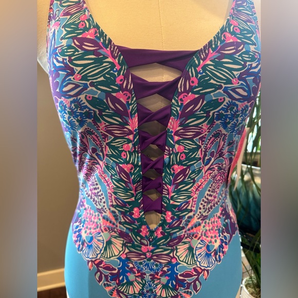 NWT Lilly Pulitzer size 12 swimsuit